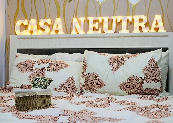 Casa Neutra - A Cozy Retreat In Apartamento Manila